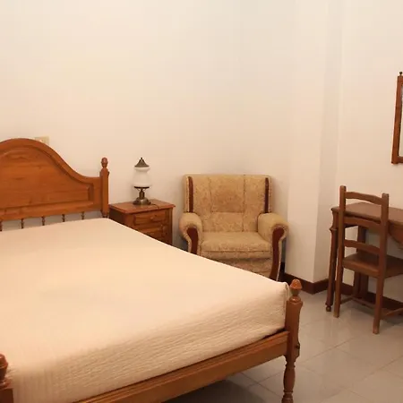 Europa Residencia לינה וארוחת בוקר קאסטלו בראנקו