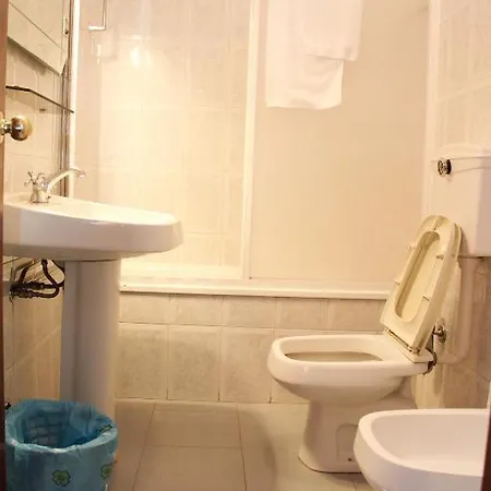 Europa Residencia לינה וארוחת בוקר