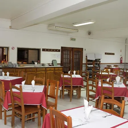 Europa Residencia לינה וארוחת בוקר *