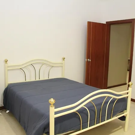 Europa Residencia לינה וארוחת בוקר קאסטלו בראנקו