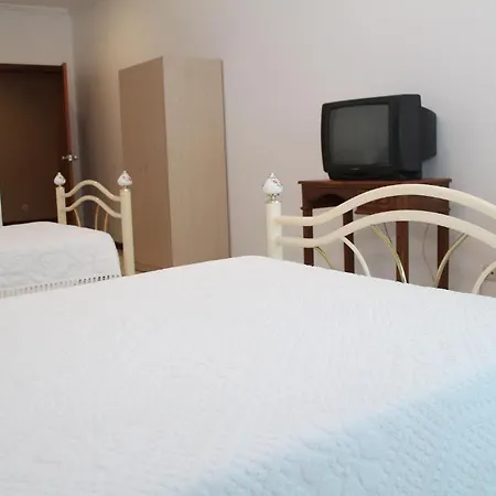 לינה וארוחת בוקר Europa Residencia קאסטלו בראנקו